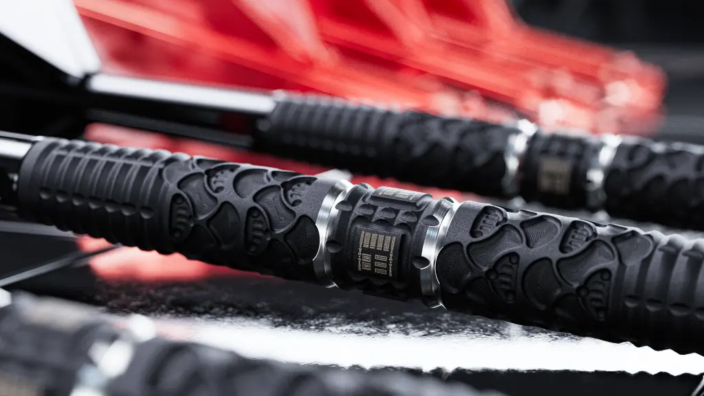 VADER 975_WITB_V2_CLOSE 3_01.webp